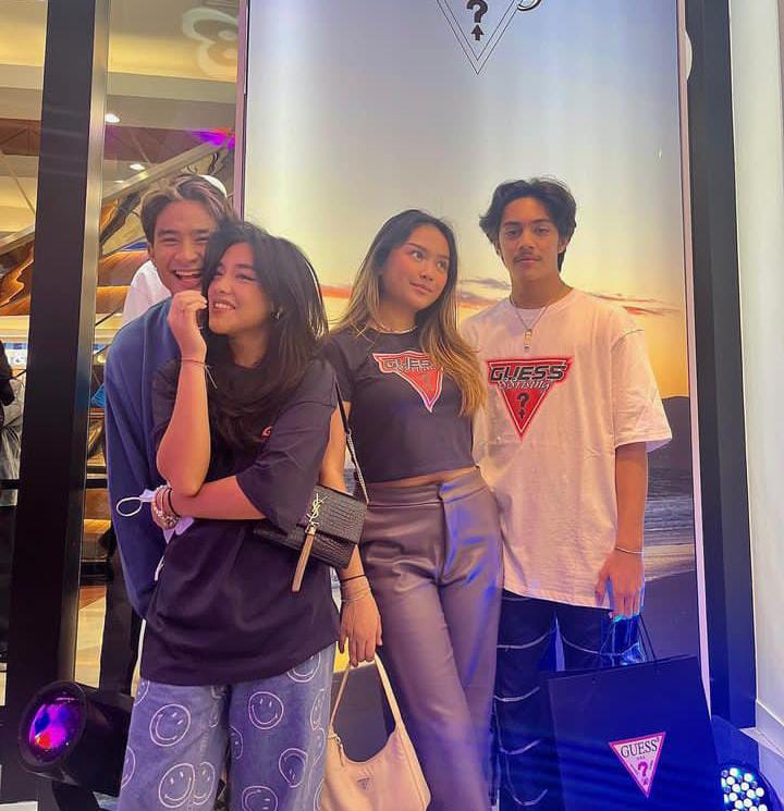 Potret Devano dan kekasih baru berbagai sumber Potret Devano dan kekasih baru berbagai sumber