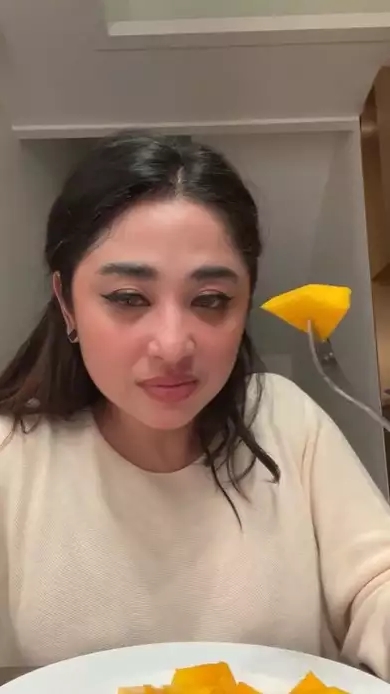 10 Menu diet Dewi Perssik buat jaga berat badan ideal dan perut rata