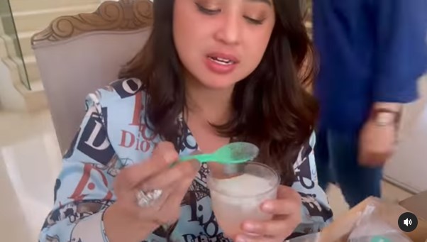 10 Menu diet Dewi Perssik buat jaga berat badan ideal dan perut rata