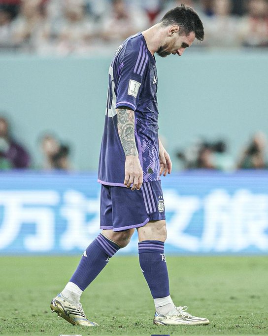 Tepis penalti Lionel Messi, penjaga gawang ini kalah taruhan Rp 1 juta