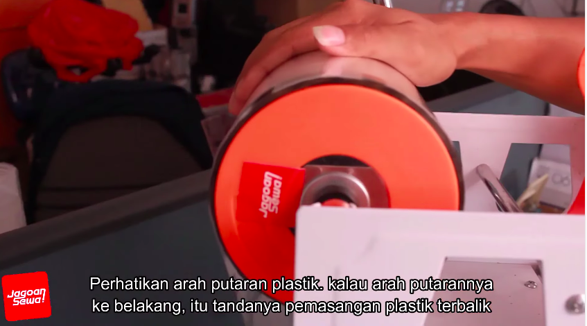 Mudah ditiru, ini cara mengatasi plastik tidak menempel di cup sealer