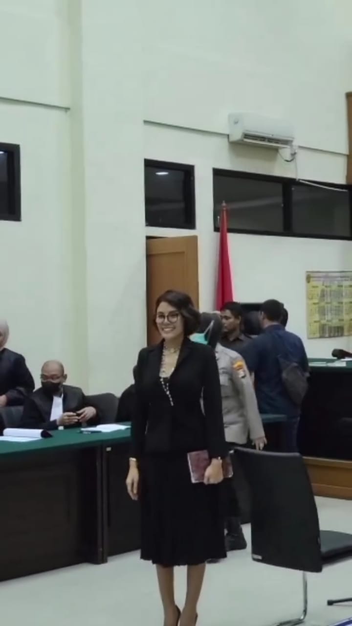 potret nikita jalani sidang disorot © instagram
