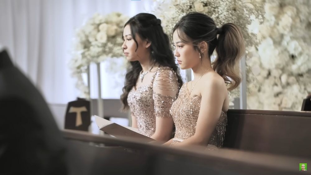 pesona aliyyah dampingi sisca kohl nikah © YouTube