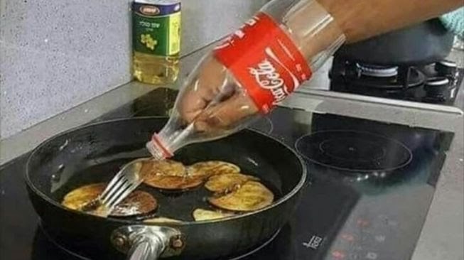 orang takut kena cipratan minyak  © 2022 brilio.net