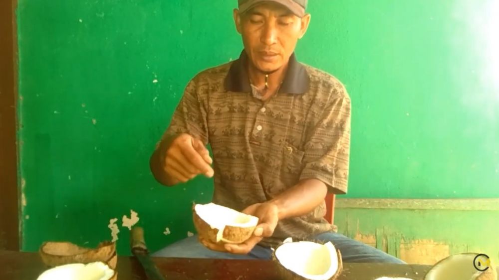 Wajib tahu, ini trik pilih kelapa tua yang hasilkan banyak santan