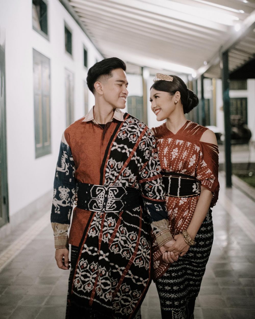 Erina Gudono dipingit sebelum menikah, Kaesang malah lakukan ini di Jakarta