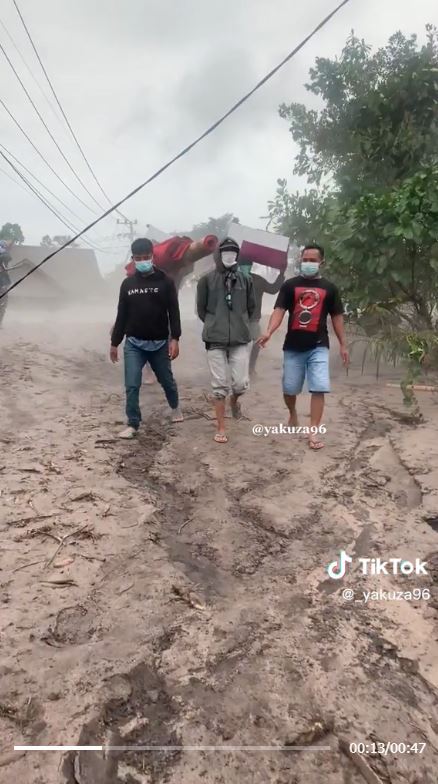 Dampak erupsi Gunung Semeru © 2022 TikTok