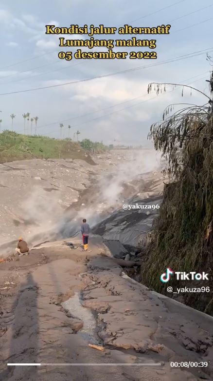 Dampak erupsi Gunung Semeru © 2022 TikTok