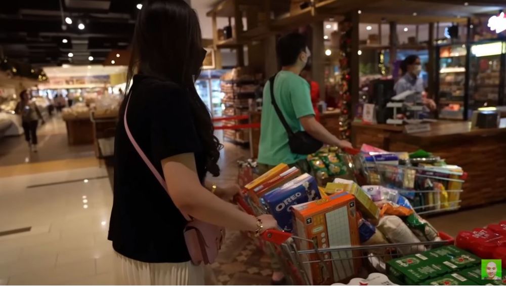 momen jess no limit dan sisca kohl belanja bulanan © YouTube
