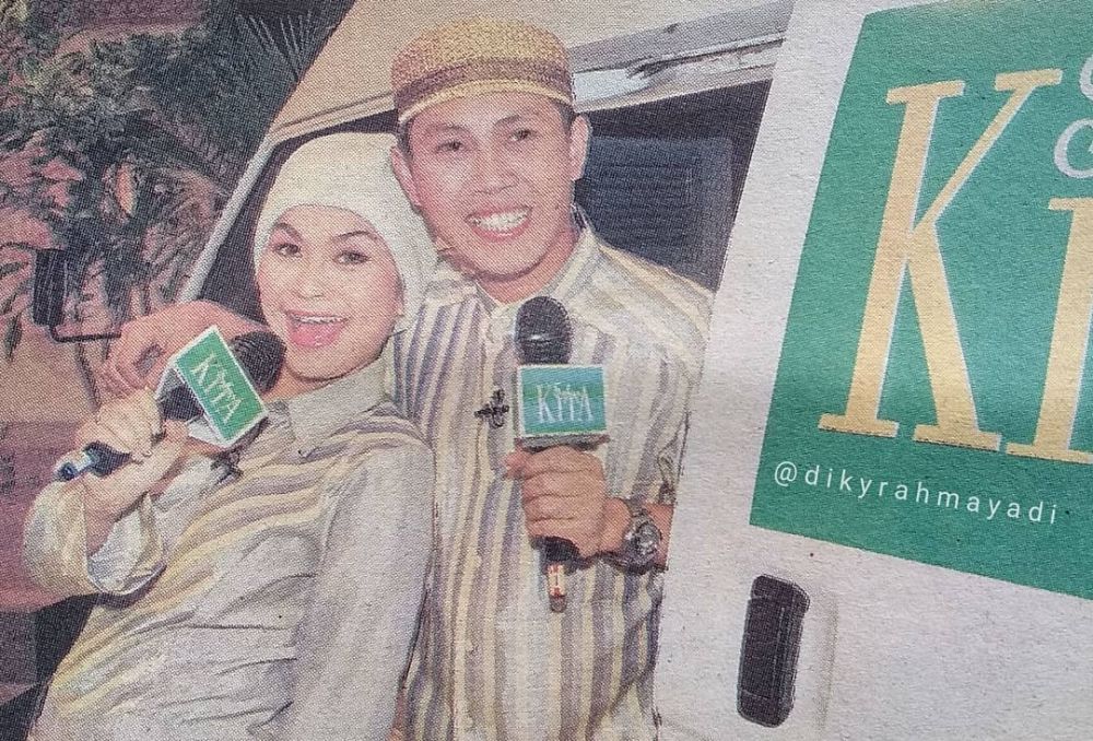 Wanita bareng Eko Patrio kini jualan seblak © 2022 berbagai sumber Wanita bareng Eko Patrio kini jualan seblak © 2022 berbagai sumber