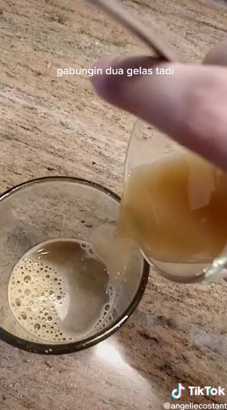 Definisi mempersulit hidup, cara perempuan membuat kopi instan ini bikin emosi