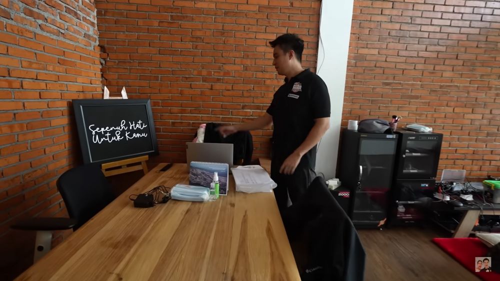 penampakan kantor baru baim wong © berbagai sumber penampakan kantor baru baim wong © berbagai sumber