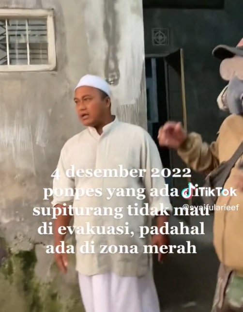 ponpes dekat Gunung Semeru enggan dievakuasi © berbagai sumber