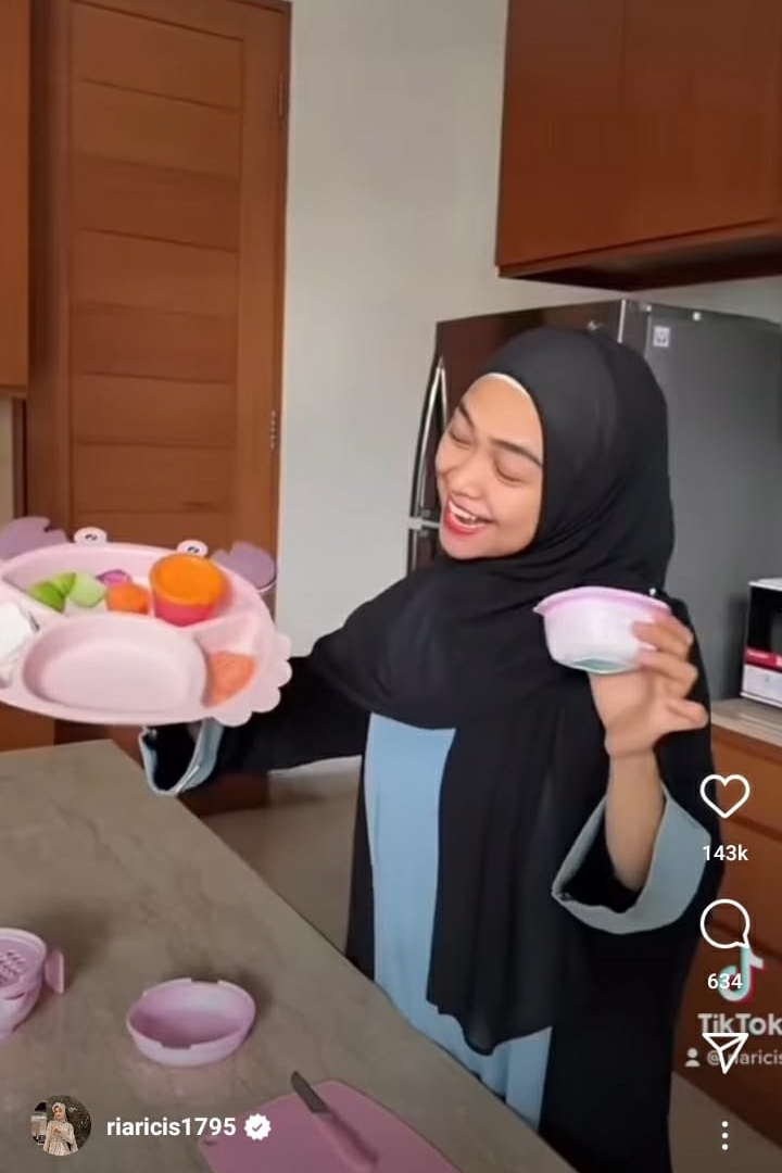 9 Menu MPASI Ria Ricis, bantu naikkan berat badan anak