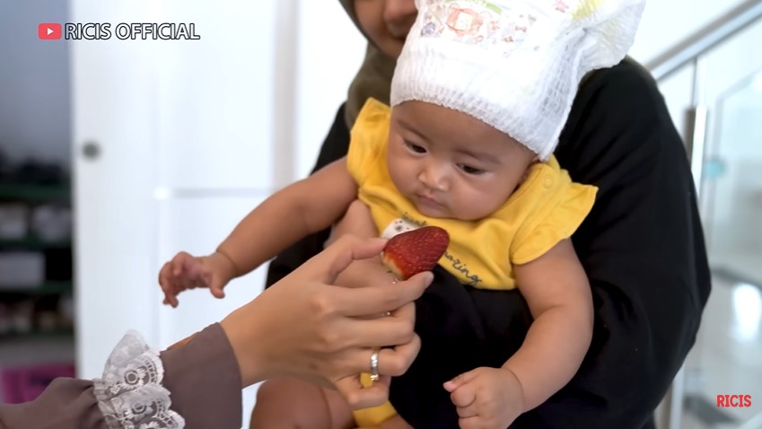 9 Menu MPASI Ria Ricis, bantu naikkan berat badan anak
