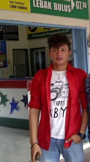potret perubahannya Erick Estrada  © 2022 berbagai sumber