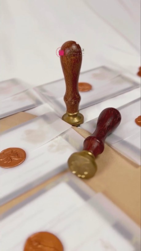 suvenir pernikahan Kaesang dan Erina © berbagai sumber suvenir pernikahan Kaesang dan Erina © berbagai sumber