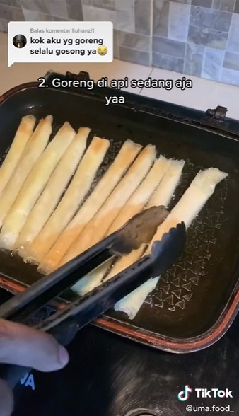 Cara goreng keju aroma biar tidak gosong dan isinya tetap lumer