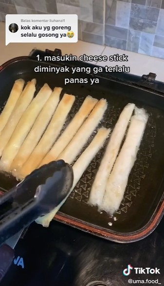 Cara goreng keju aroma biar tidak gosong dan isinya tetap lumer