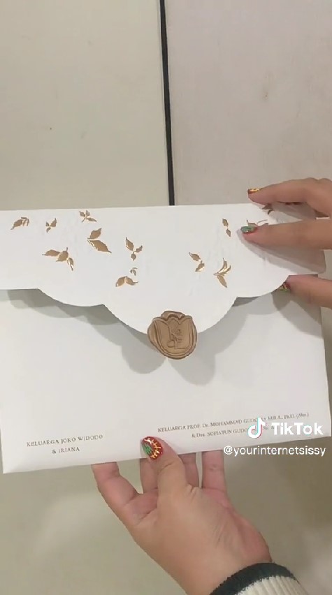 detail undangan nikah Kaesang dan Erina © berbagai sumber