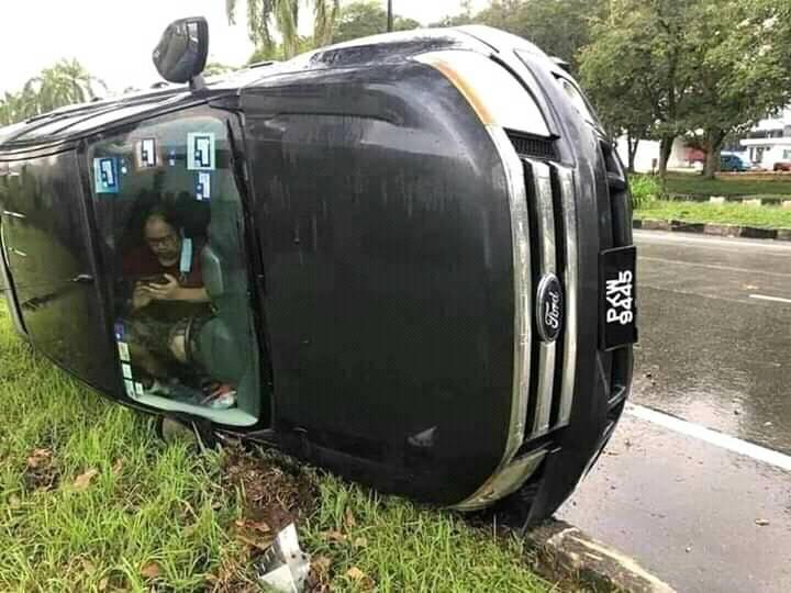 aksi terlalu santuy © berbagai sumber