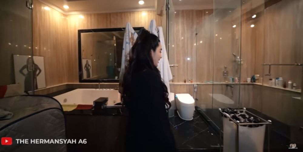 kamar Ashanty di istana Cinere usai renovasi © 2022 You Tube kamar Ashanty di istana Cinere usai renovasi © 2022 You Tube
