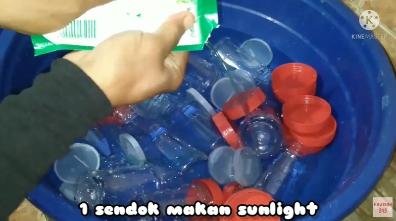 Cara membersihkan botol plastik sekali pakai, tanpa alat sterilizer
