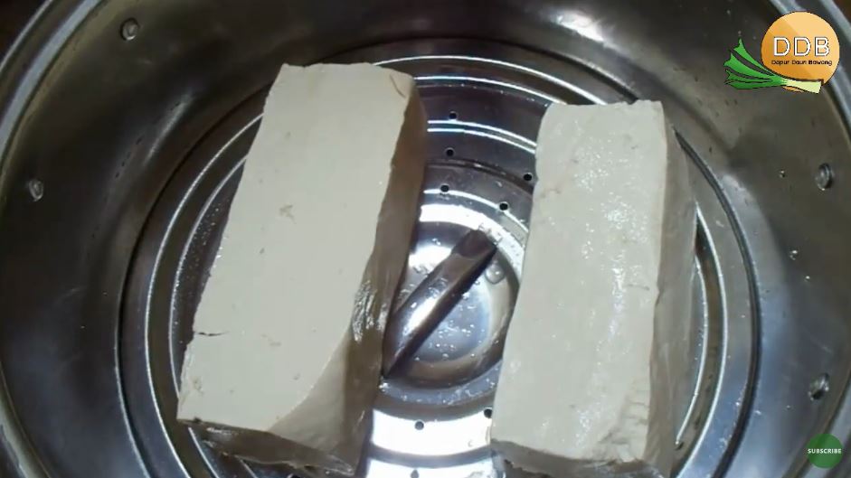 Tahu putih terlalu lunak dan berair? Cara ini bisa bikin teksturnya jadi padat