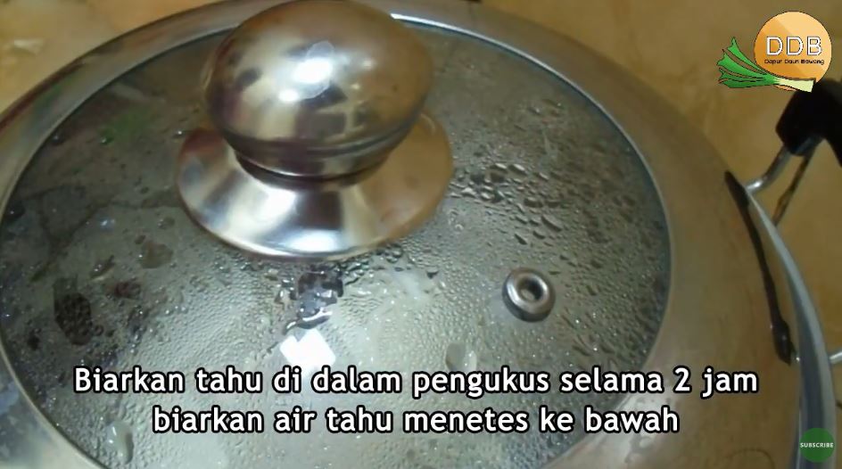 Tahu putih terlalu lunak dan berair? Cara ini bisa bikin teksturnya jadi padat