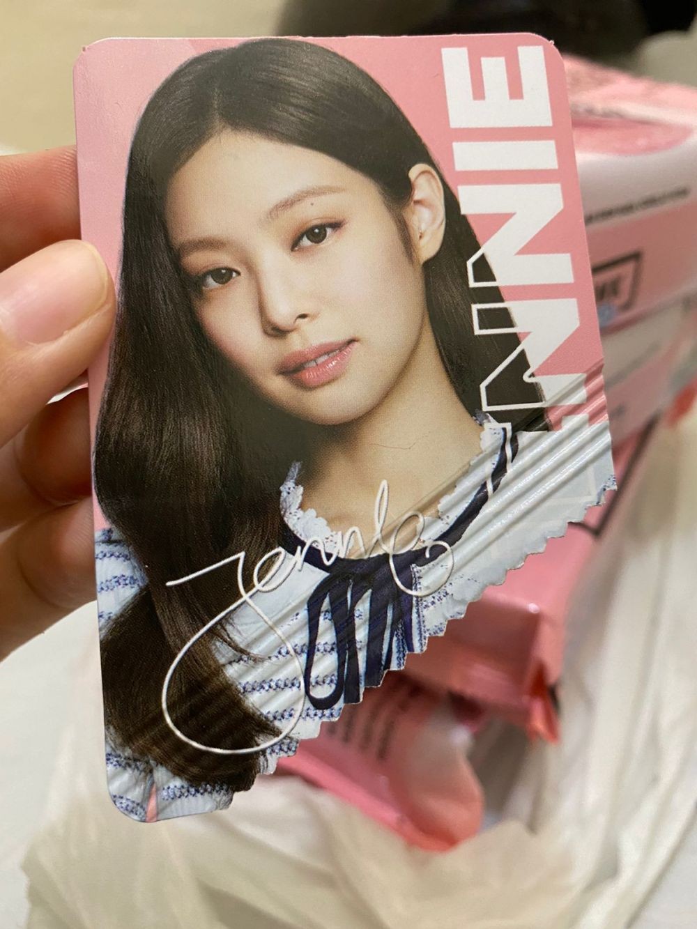 berburu photocard di kemasan Oreo © 2022 brilio.net