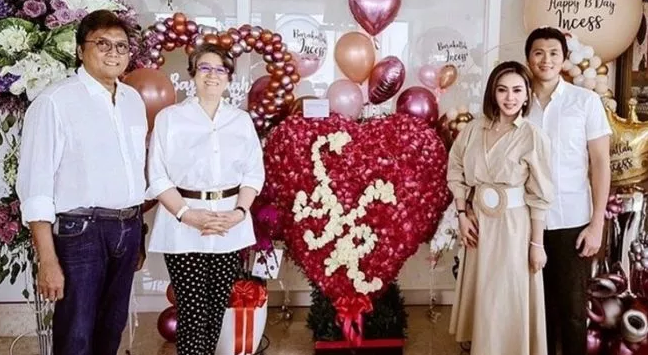 kedekatan syahrini dengan mertua © 2022 brilio.net