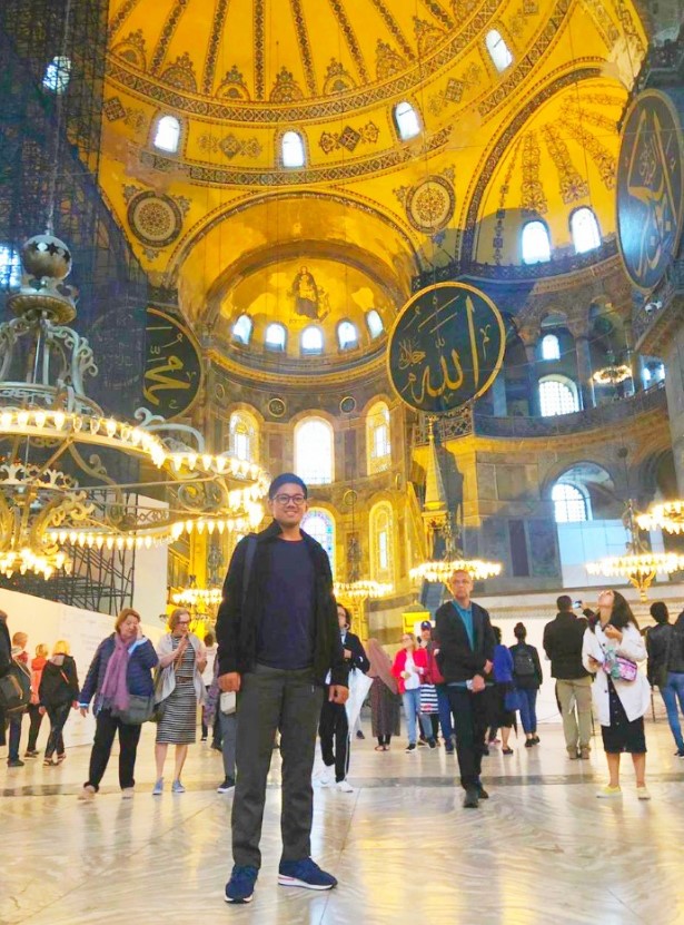 Potret kakak Erina Gudono Berbagai sumber Potret kakak Erina Gudono Berbagai sumber