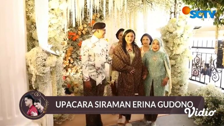 9 Momen siraman Erina Gudono jelang pernikahan, lengkap dengan prosesi adat