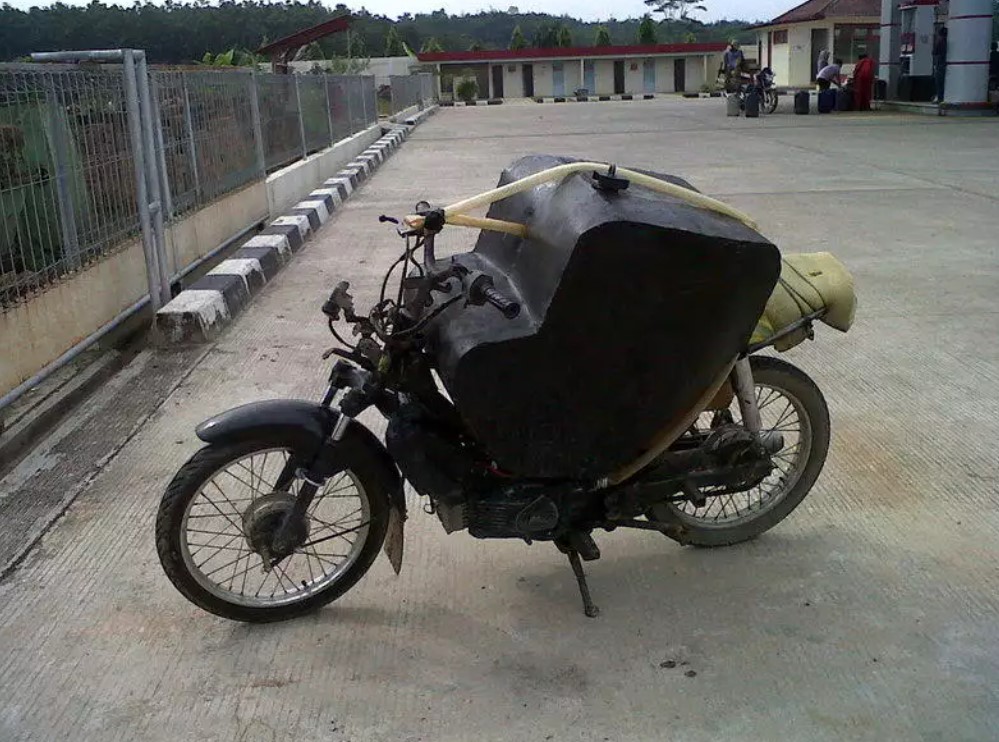 Tangki nggak pas Berbagai sumber Tangki nggak pas Berbagai sumber