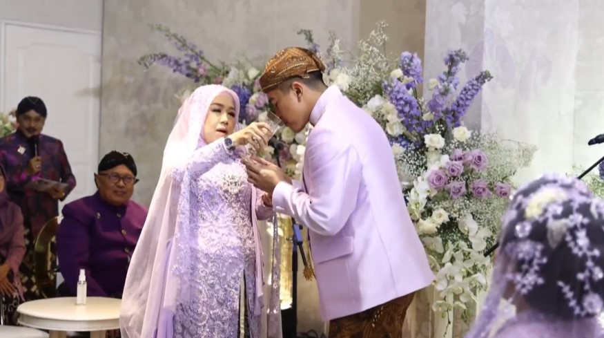 midodareni Kaesang dan Erina Gudono © berbagai sumber