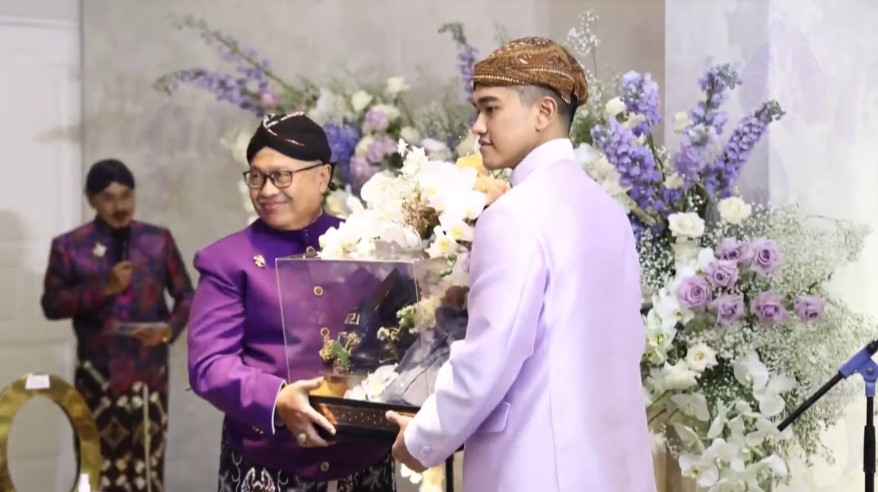 midodareni Kaesang dan Erina Gudono © berbagai sumber