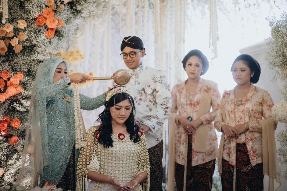 Langkahi kakak nikah Berbagai sumber
