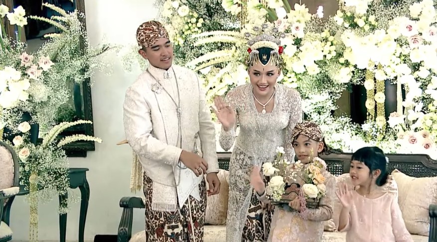 Jan Ethes dan Sedah Mirah akad Kaesang © YouTube Jan Ethes dan Sedah Mirah akad Kaesang © YouTube
