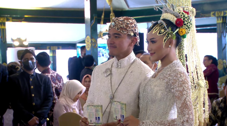 Makeup Erina akad dan panggih YouTube