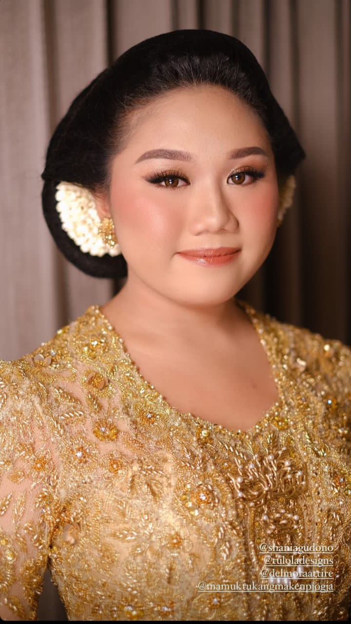 penampilan saudara Erina © 2022 brilio.net