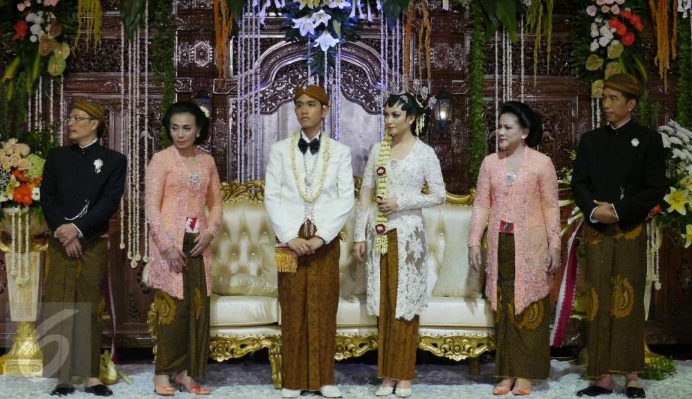 pesona Iriana di pernikahan ketiga anaknya © 2022 brilio.net