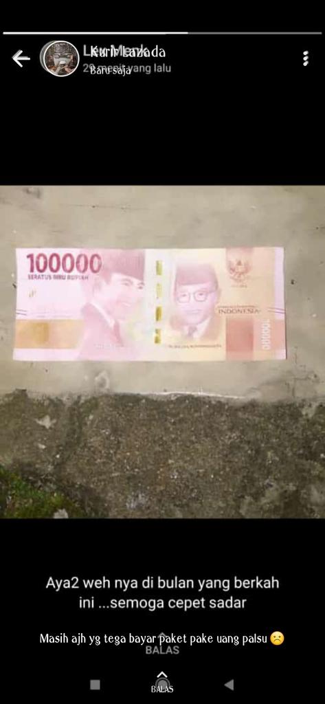 kurir terima uang COD lucu © berbagai sumber kurir terima uang COD lucu © berbagai sumber