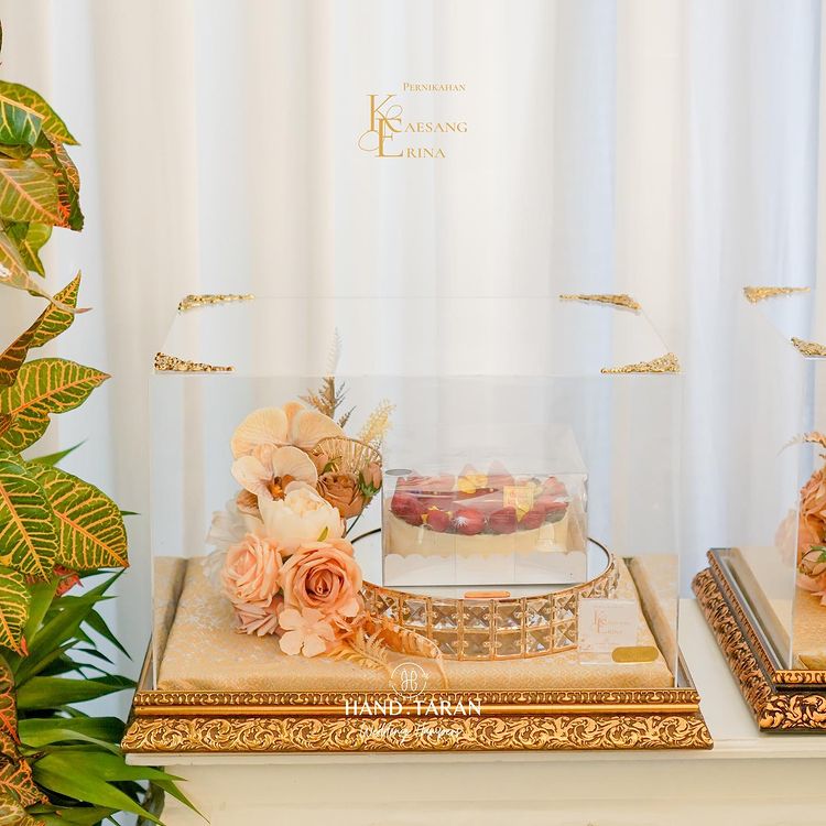 10 Hantaran makanan dari Erina Gudono untuk keluarga Kaesang saat midodareni, serba elegan