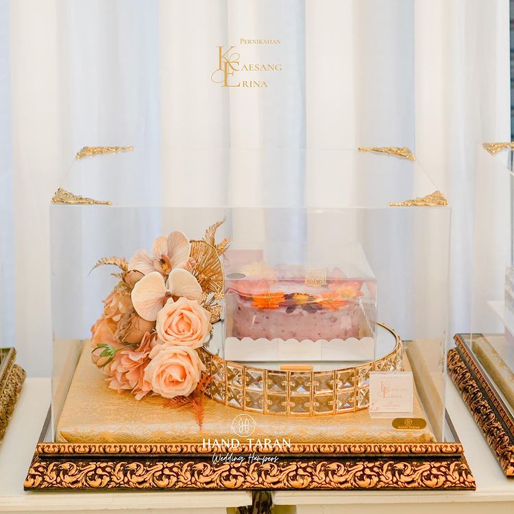 10 Hantaran makanan dari Erina Gudono untuk keluarga Kaesang saat midodareni, serba elegan