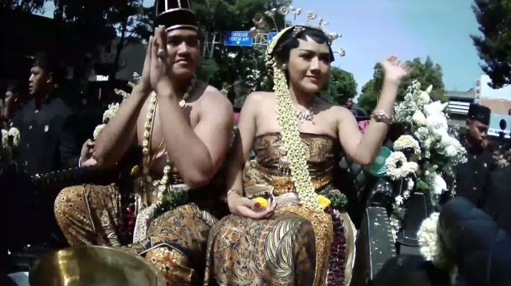 momen ngunduh mantu kaesang-erina © YouTube