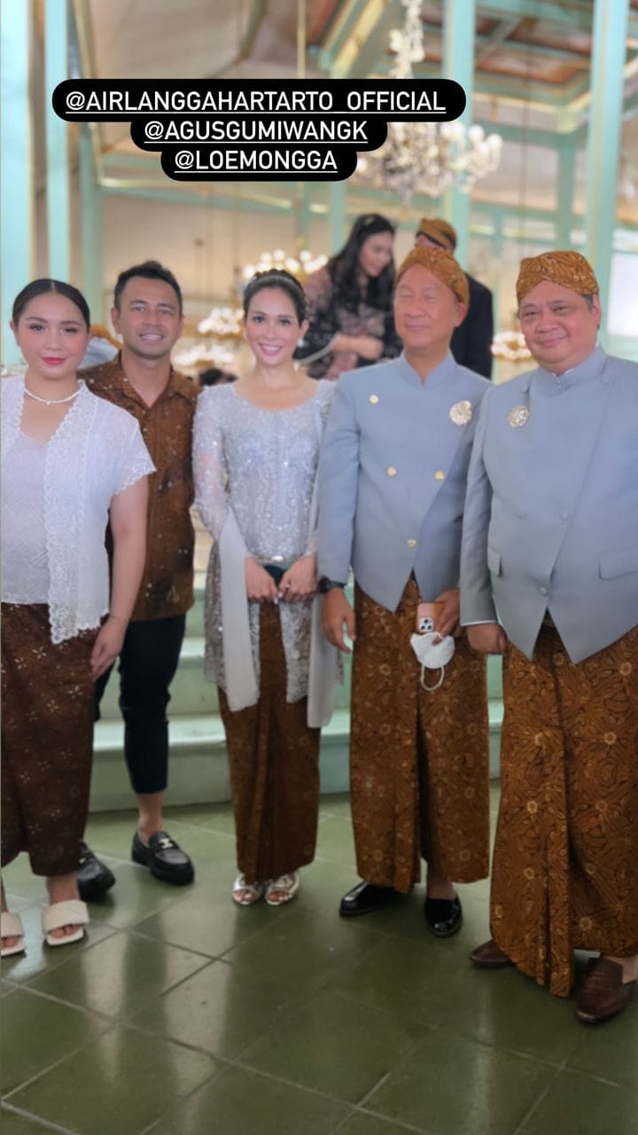 penampilan nagita di pernikahan kaesang-erina © berbagai sumber penampilan nagita di pernikahan kaesang-erina © berbagai sumber