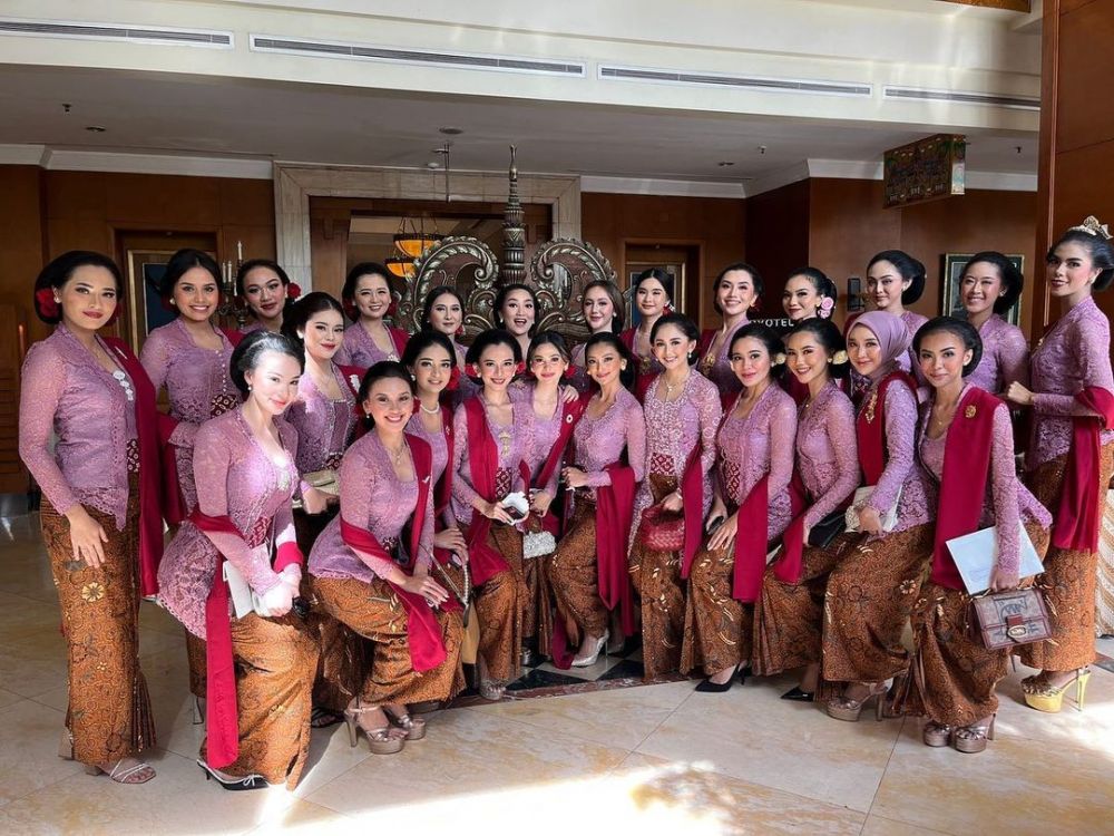 Kaesang Erina resepsi nikah dihadiri pesohor © berbagai sumber Kaesang Erina resepsi nikah dihadiri pesohor © berbagai sumber