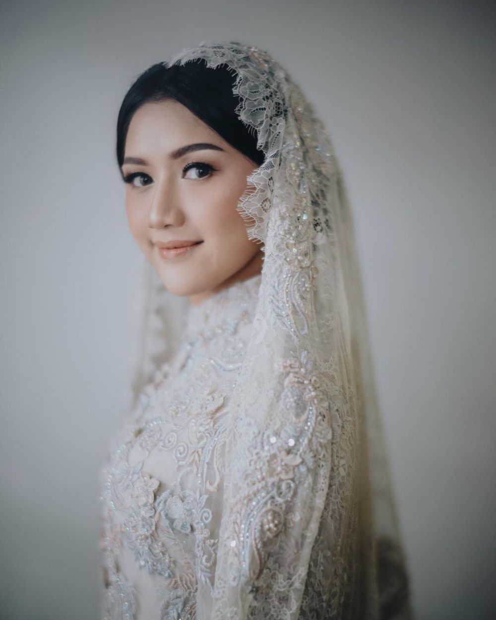 beda penampilan erina gudono dari pengajian  © berbagai sumber