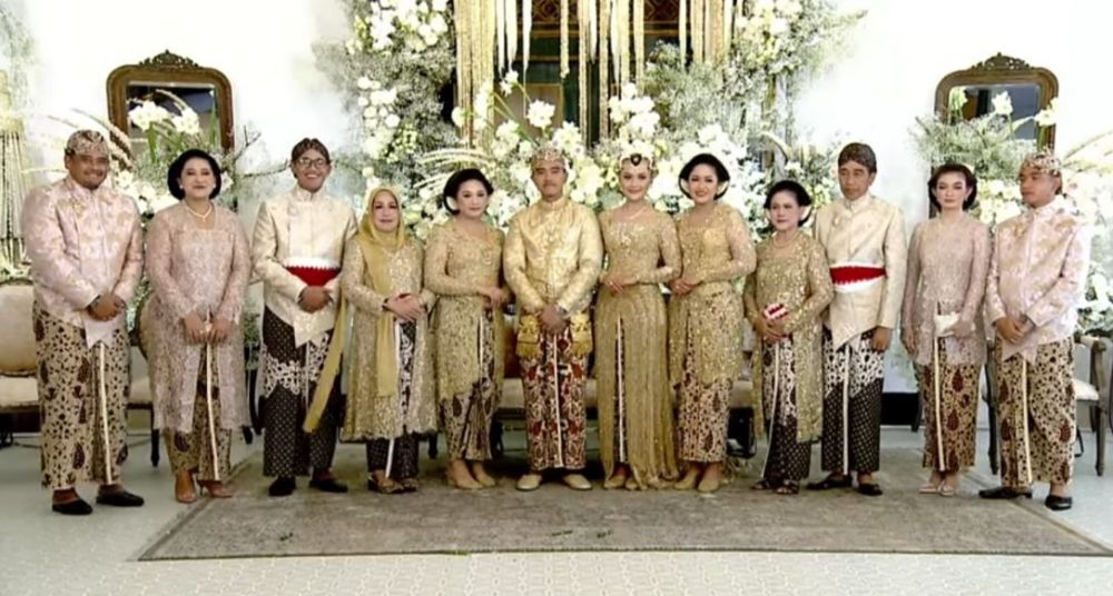 Penampilan keluarga Erina Gudono Youtube.com Penampilan keluarga Erina Gudono Youtube.com