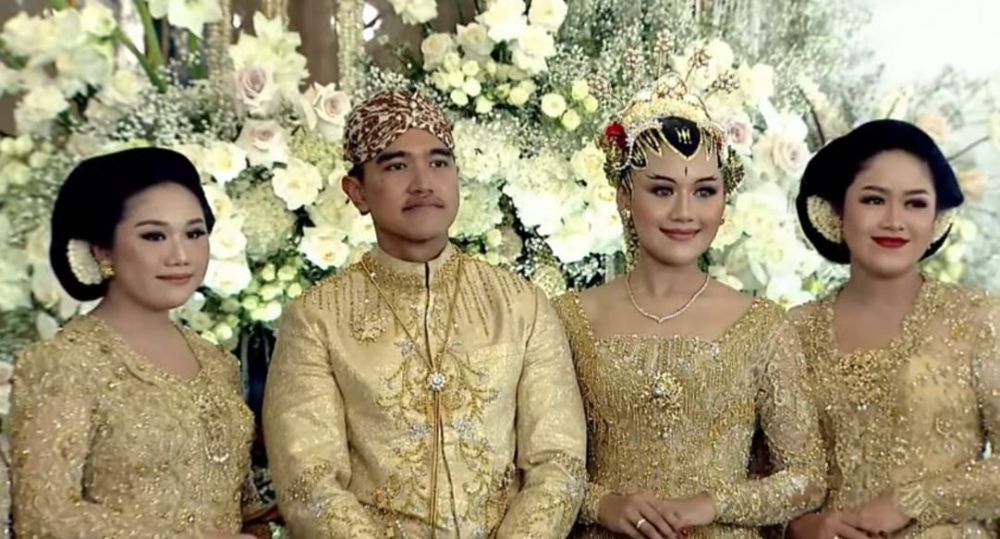 Penampilan keluarga Erina Gudono Youtube.com